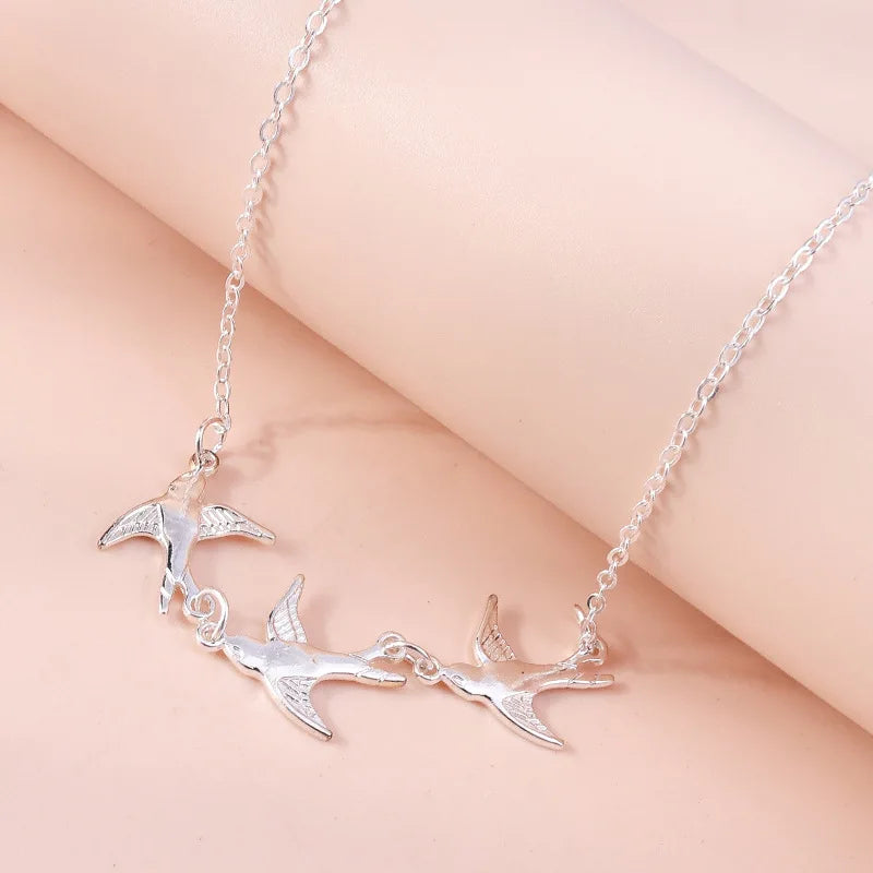Punk Girl Necklace 2025 Fashion New Wild Temperament Simple Three Bird Necklace Women's Clothing Sale Tourquoise Necklace
